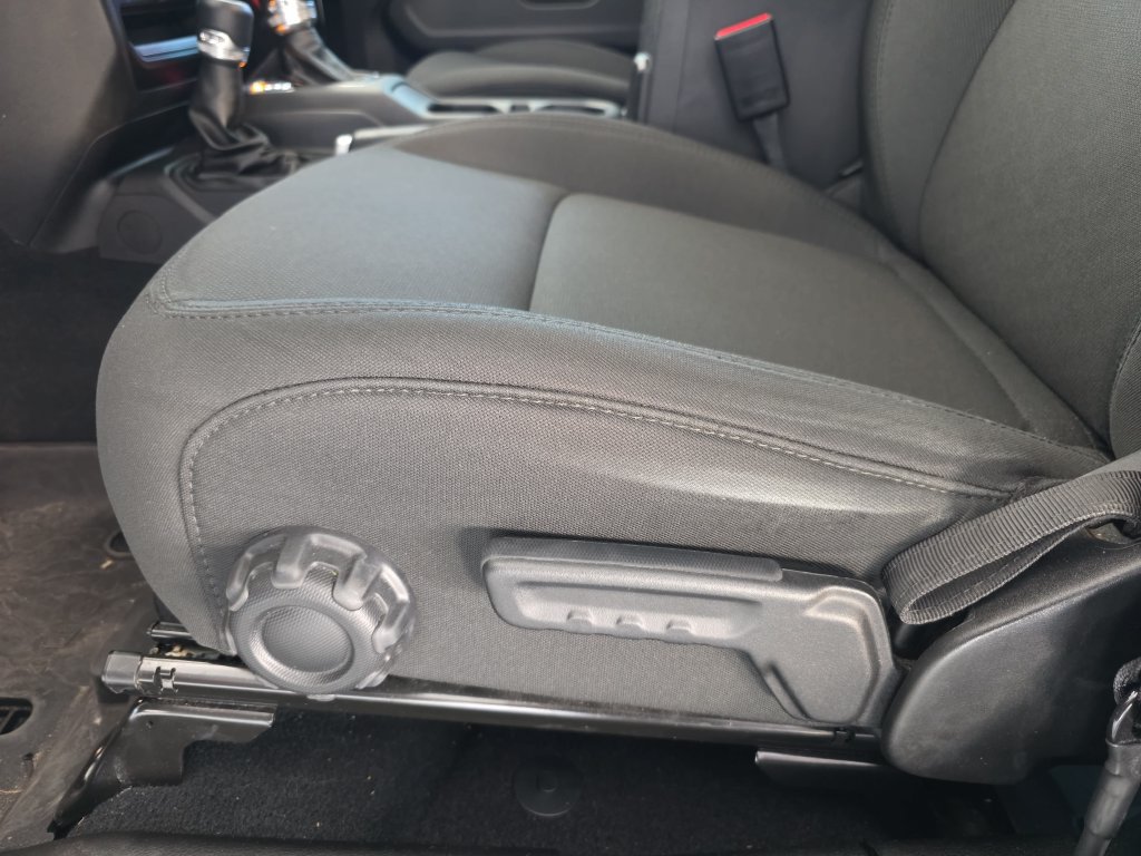 Used 2022 Jeep Wrangler Unlimited Sport AWD/4WD image 35