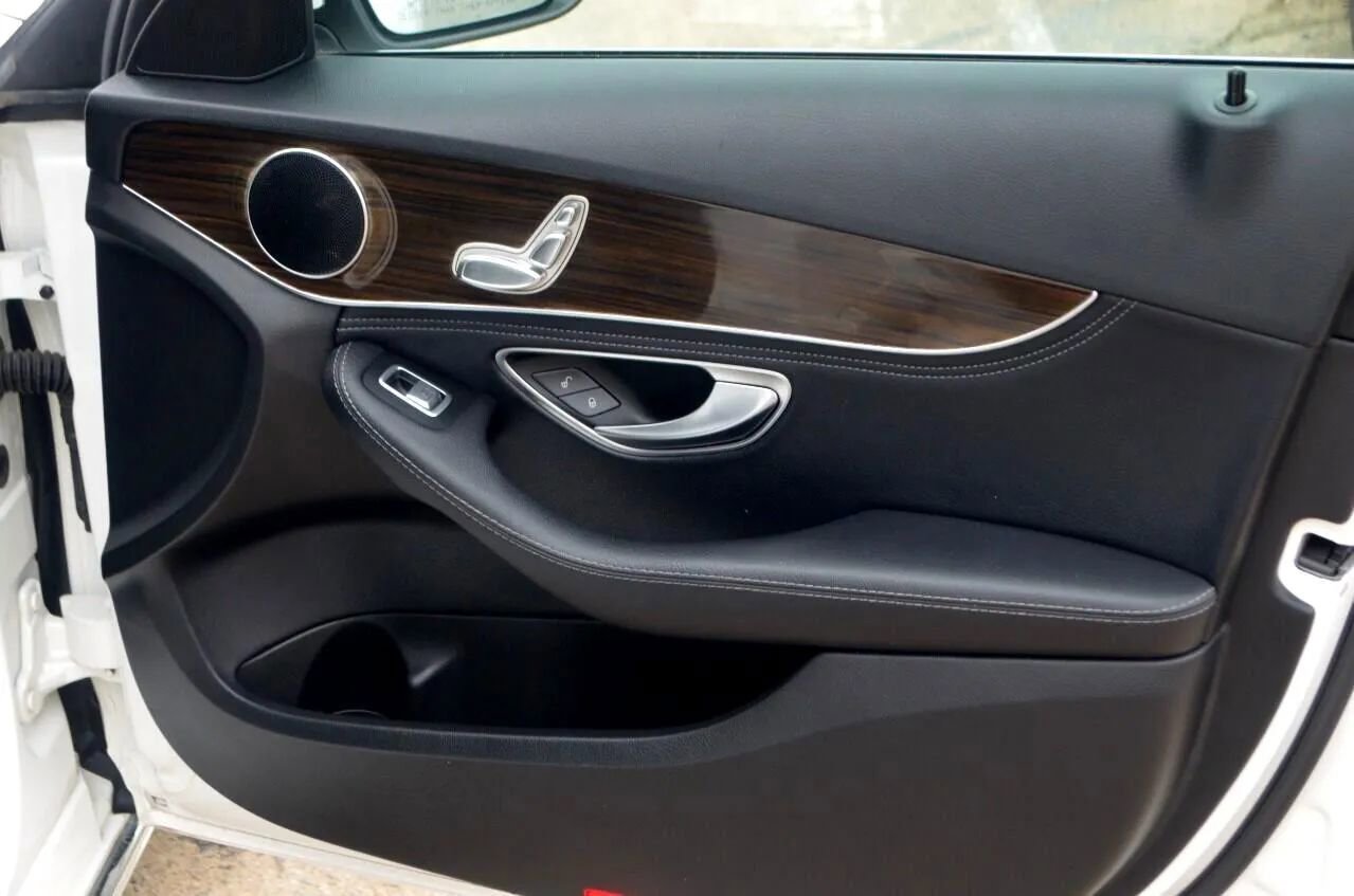Used 2015 Mercedes-Benz C 300 Sedan image 27