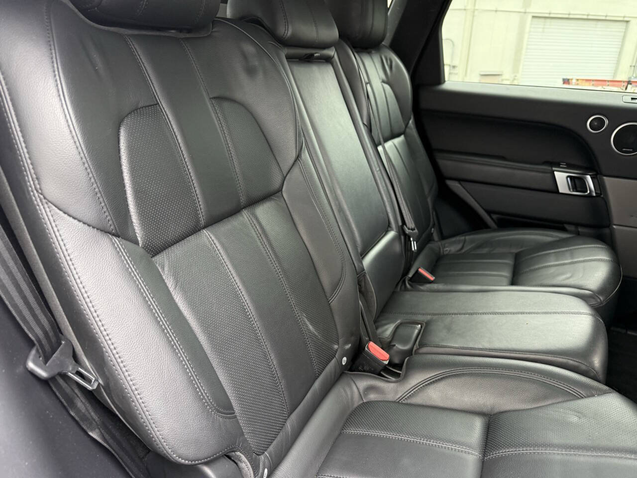 Used 2016 Land Rover Range Rover Sport SE AWD/4WD image 16