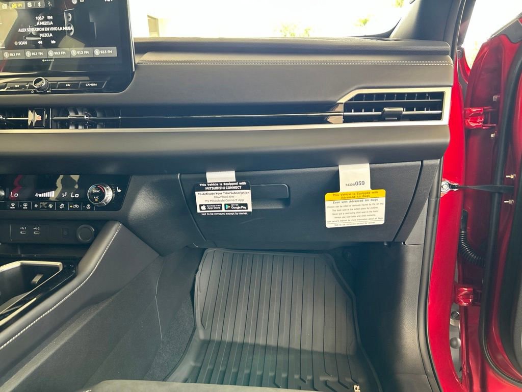 New 2026 Mitsubishi Outlander LE FWD image 23