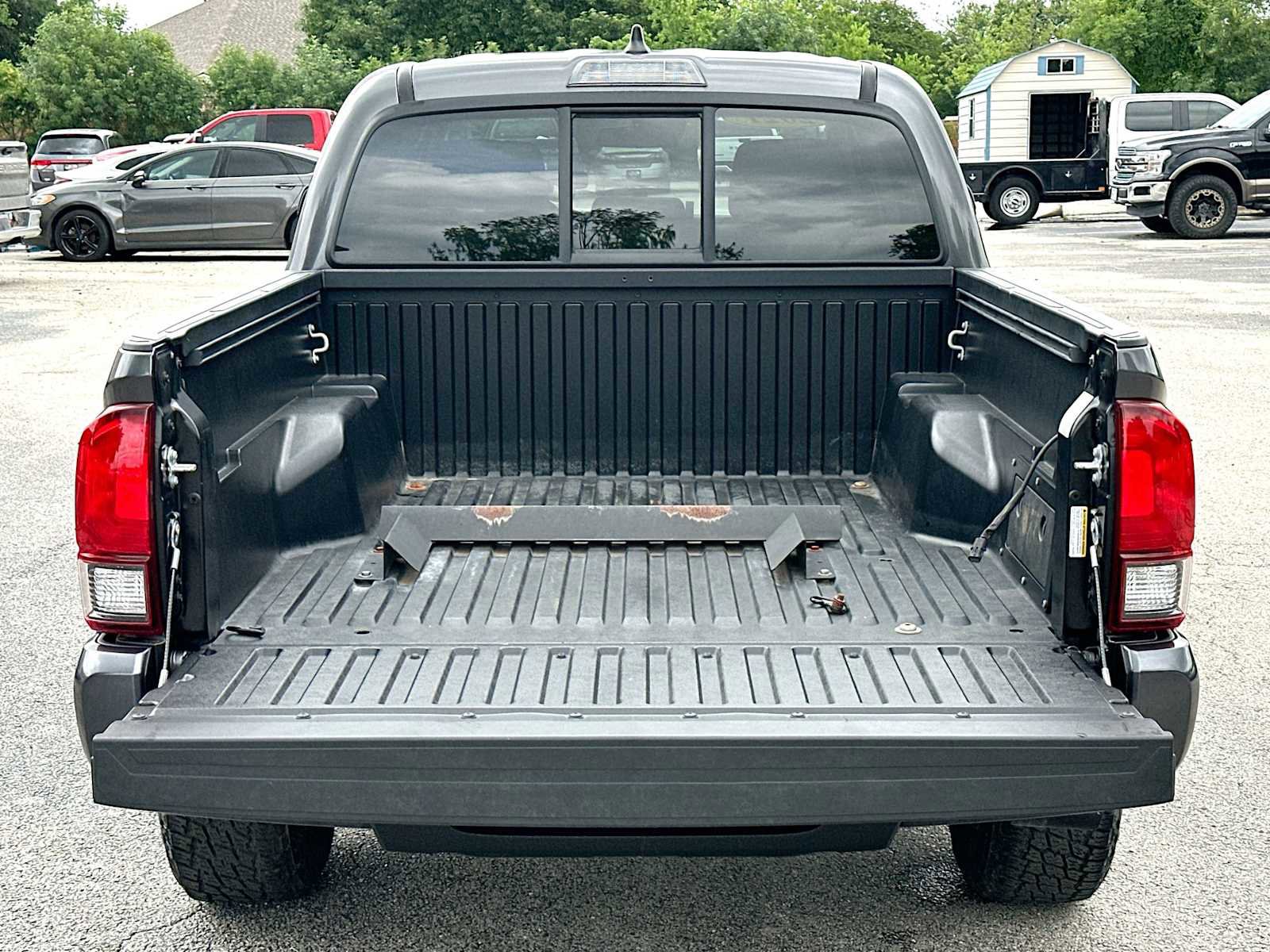 Used 2021 Toyota Tacoma SR w/ SR Convenience Package image 28