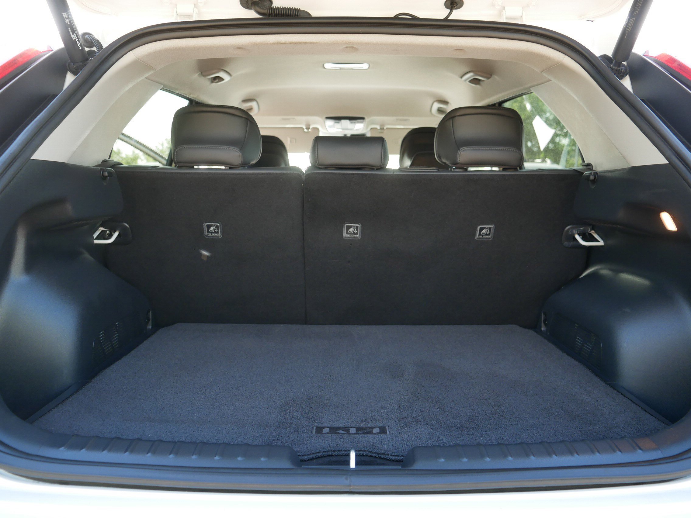 Certified 2024 Kia Niro Wind w/ Wind Preserve Package FWD image 18
