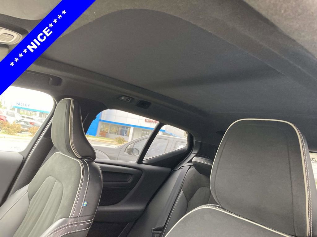 Used 2021 Volvo XC40 T4 R-Design w/ Advanced Package image 18