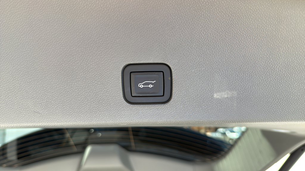 Certified 2023 Cadillac XT6 Premium Luxury w/ Technology Package AWD/4WD image 28