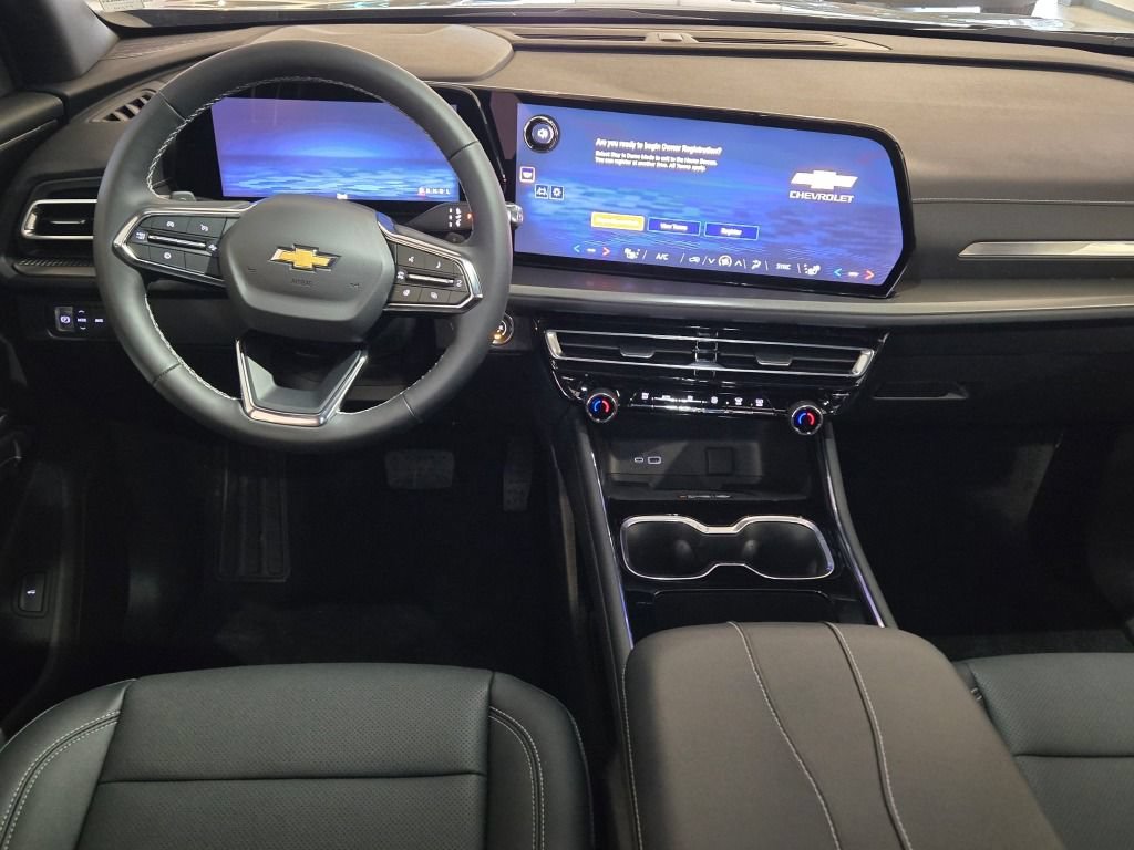 New 2026 Chevrolet Traverse LT w/ Driver Confidence Package AWD/4WD image 18