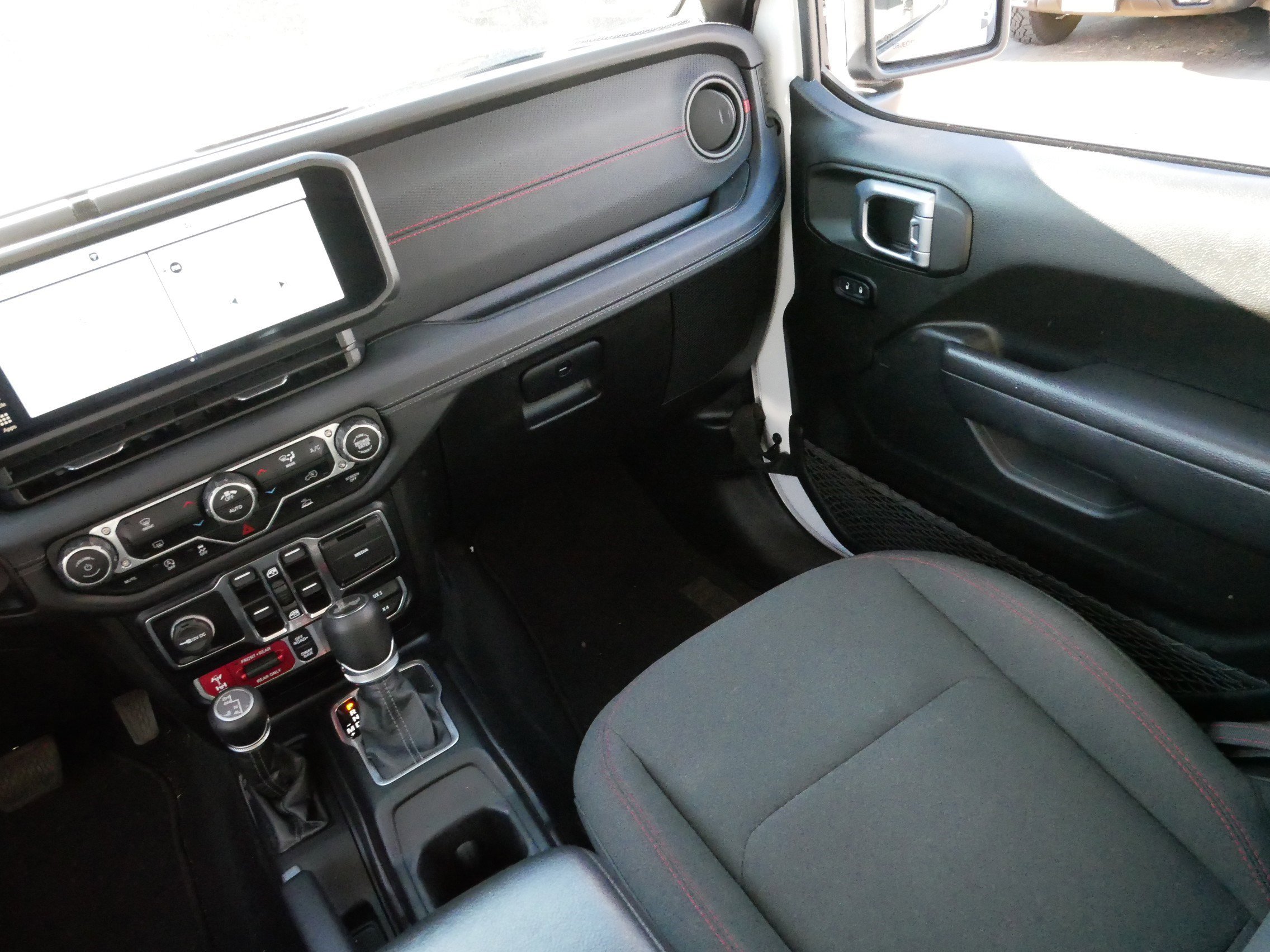 Used 2024 Jeep Wrangler Unlimited Rubicon image 11