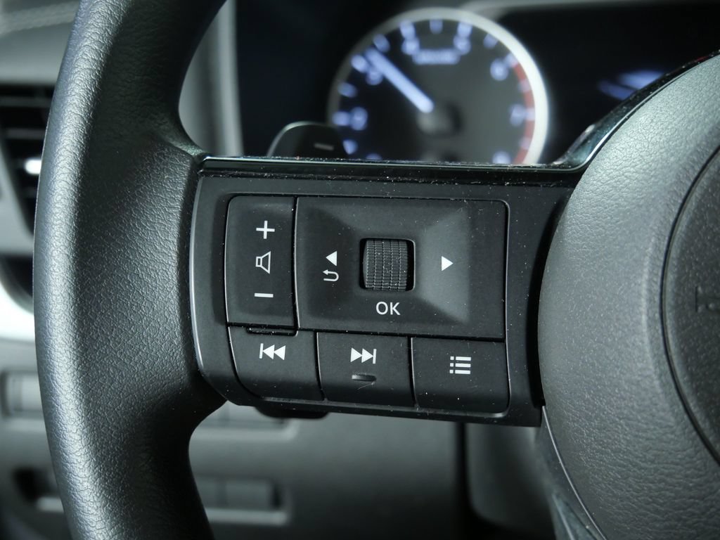 Used 2023 Nissan Rogue SV AWD/4WD image 24