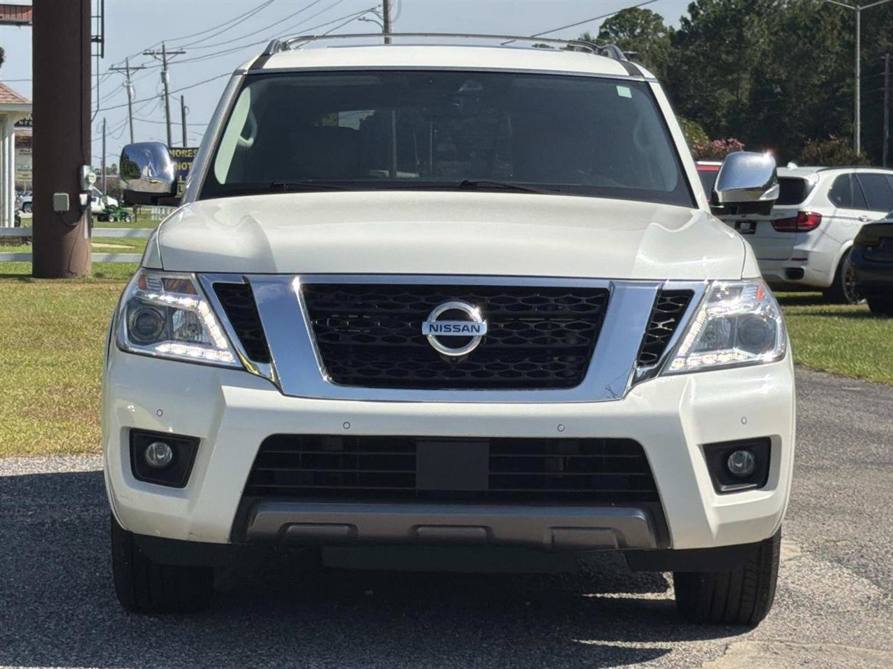 Used 2020 Nissan Armada Platinum w/ Captain's Chairs Package RWD image 2