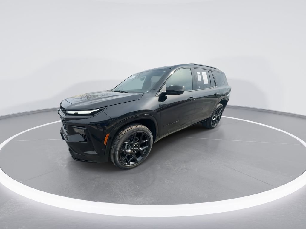 Used 2025 Chevrolet Traverse RS image 4