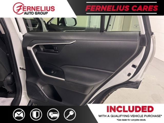 Used 2022 Toyota RAV4 LE image 19