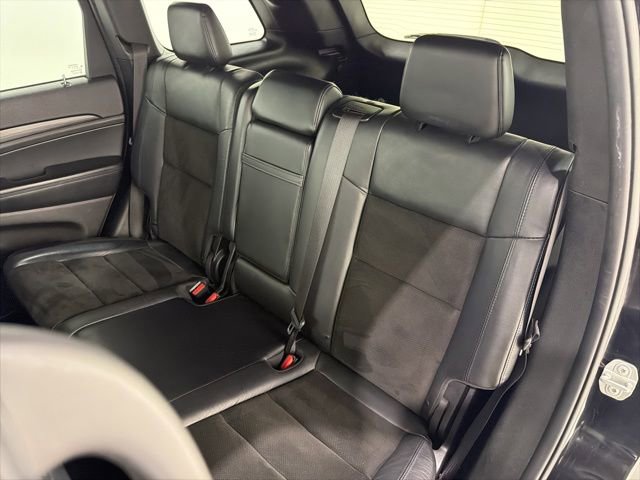 Used 2019 Jeep Grand Cherokee Altitude AWD/4WD image 16