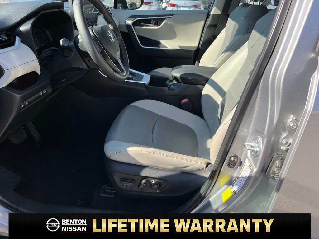 Used 2023 Toyota RAV4 Limited image 33