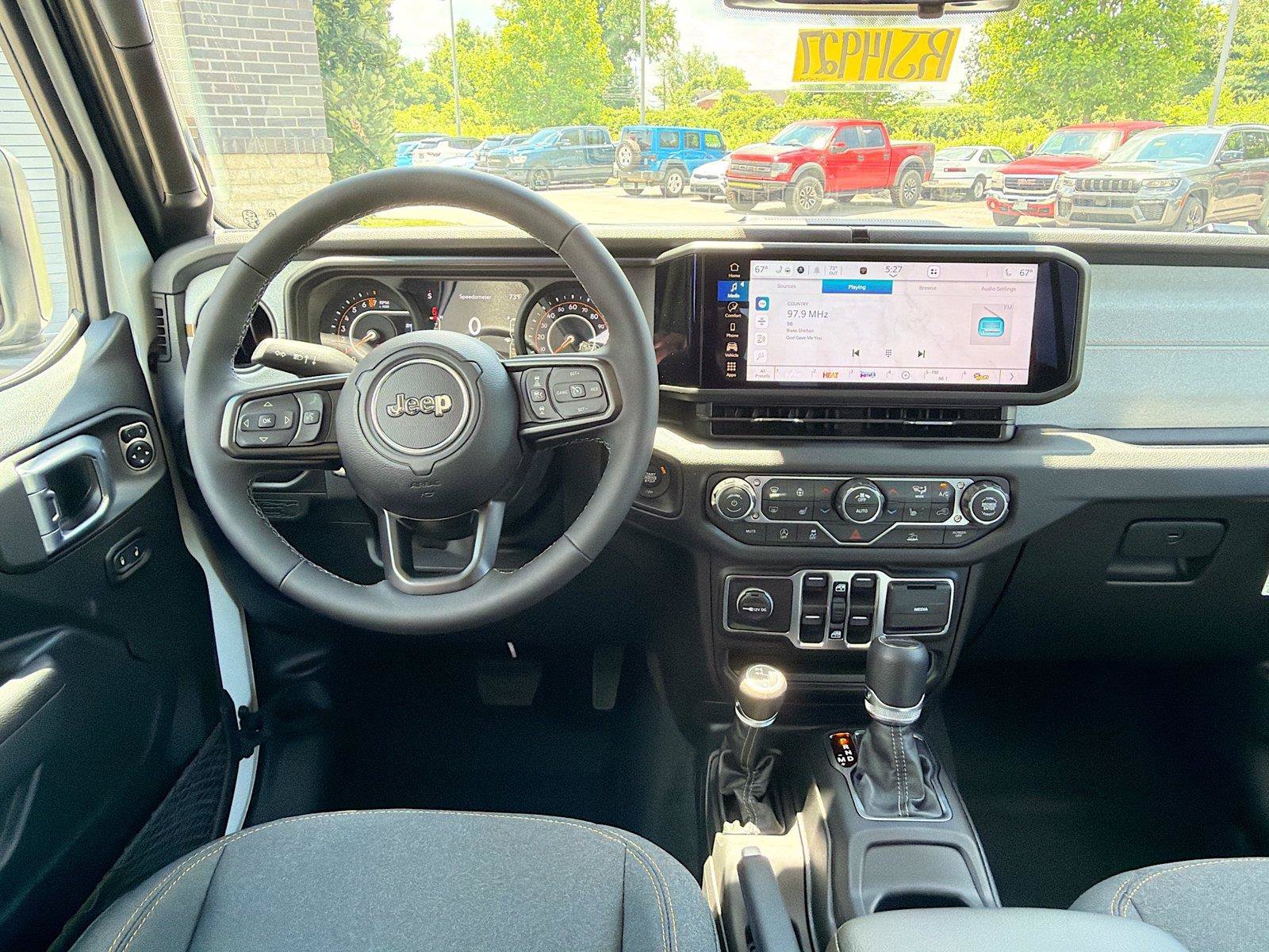 New 2026 Jeep Gladiator Sport AWD/4WD image 18