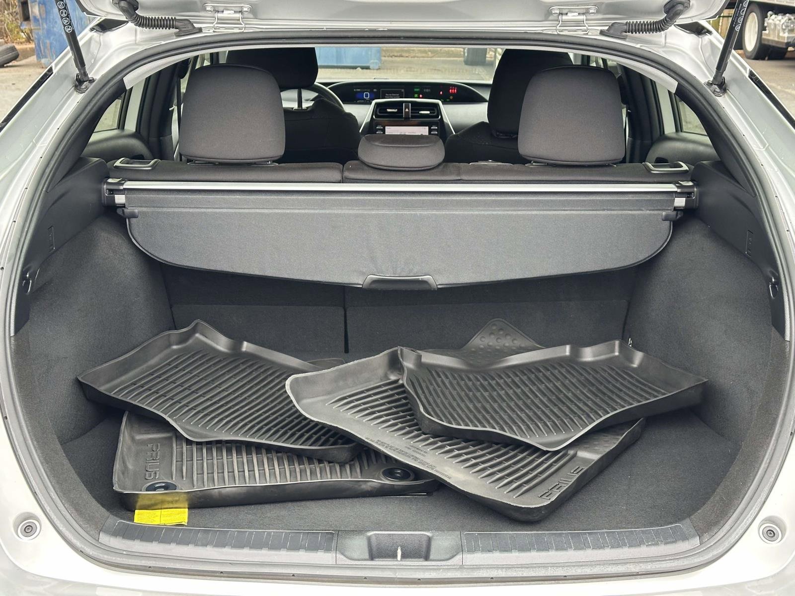 Used 2022 Toyota Prius LE image 23