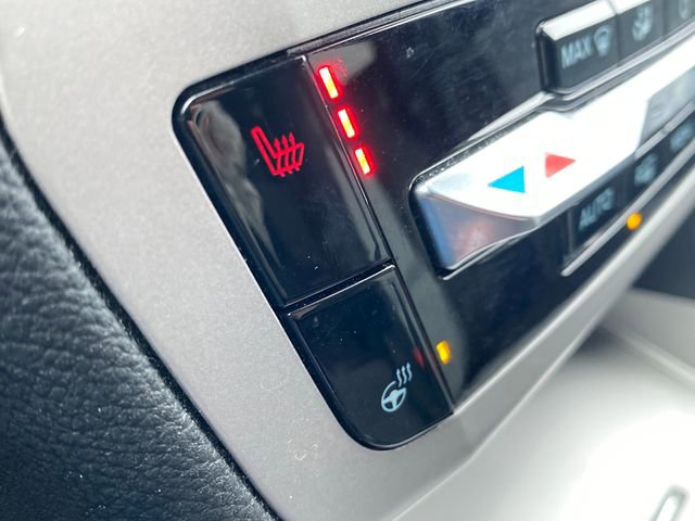 Used 2023 Ford Explorer XLT w/ Equipment Group 202A image 29