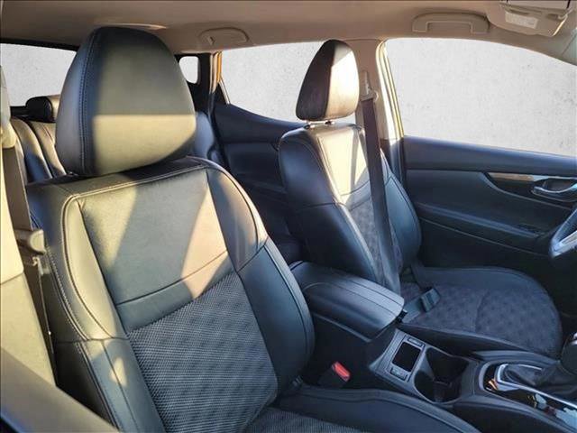 Used 2021 Nissan Rogue Sport SV w/ Technology Package image 15