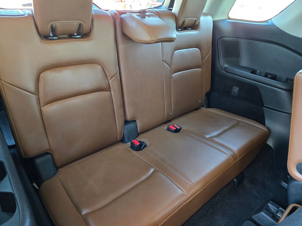 Used 2022 Nissan Pathfinder Platinum w/ Cargo Package image 23