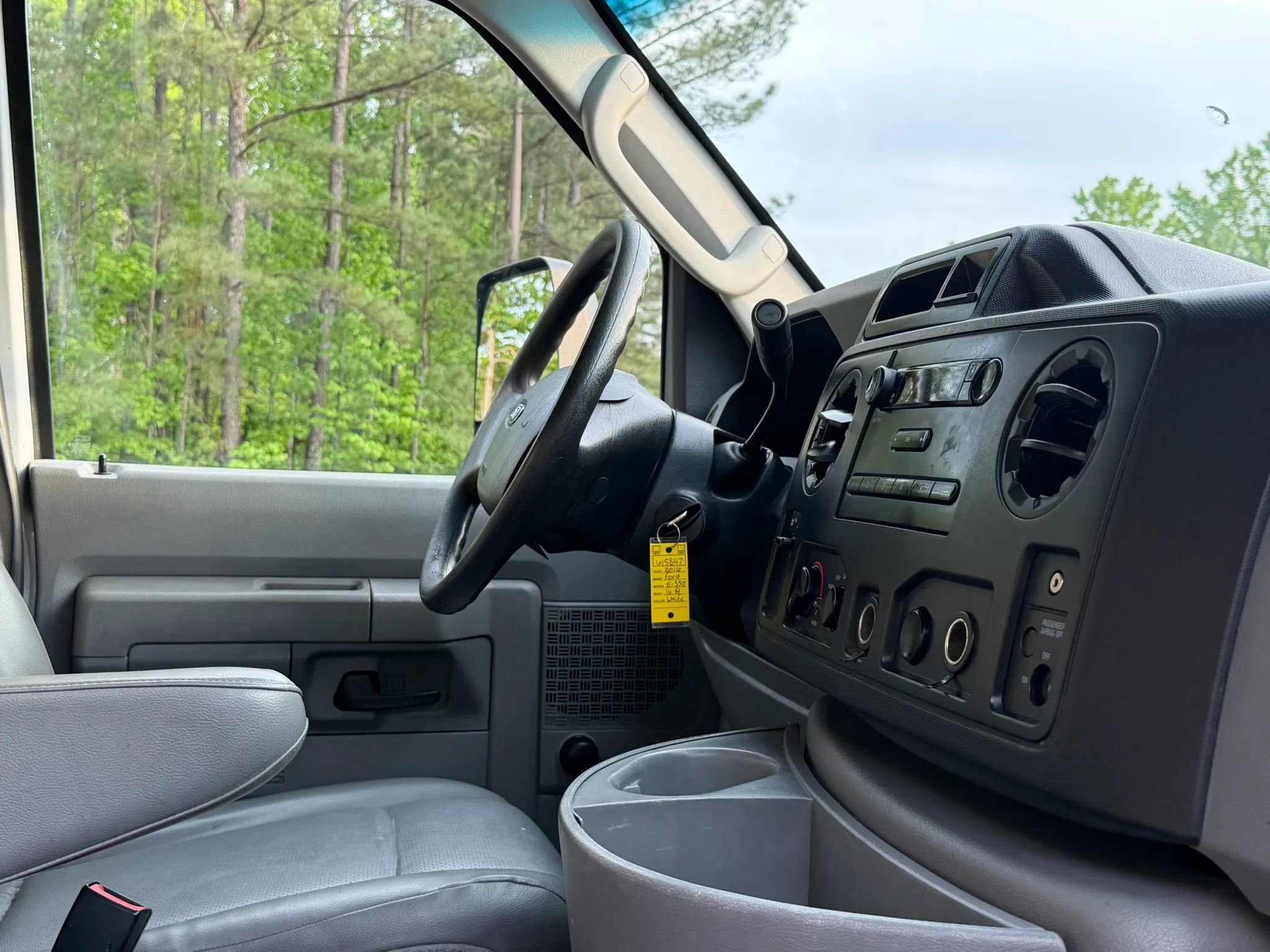 Used 2016 Ford E-350 and Econoline 350 Super Duty RWD image 20