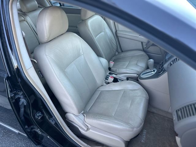 Used 2010 Nissan Sentra 2.0 SL w/ Premium Plus Pkg image 27