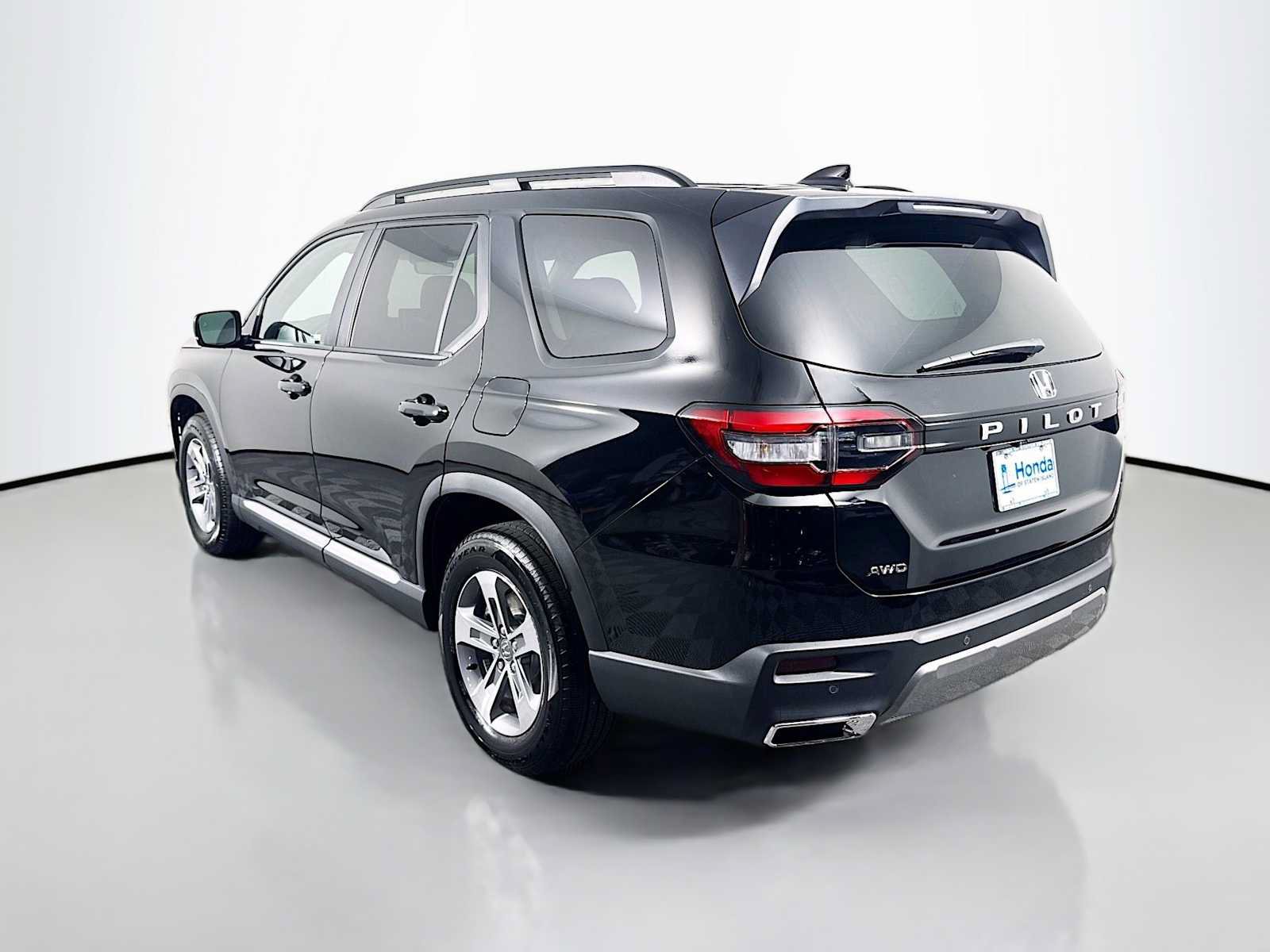 Certified 2026 Honda Pilot EX-L image 5