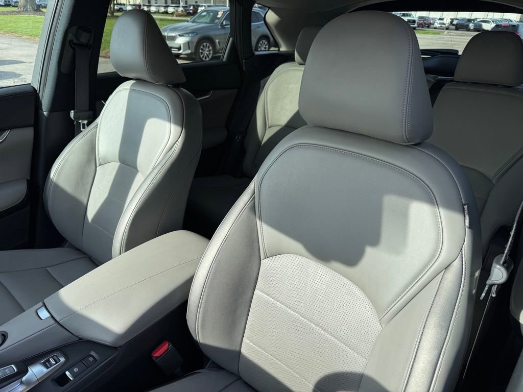 Used 2023 INFINITI QX50 Luxe image 16