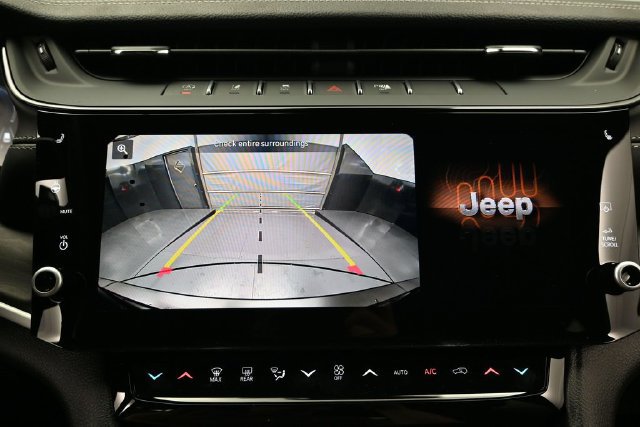 New 2026 Jeep Grand Cherokee Altitude AWD/4WD image 38