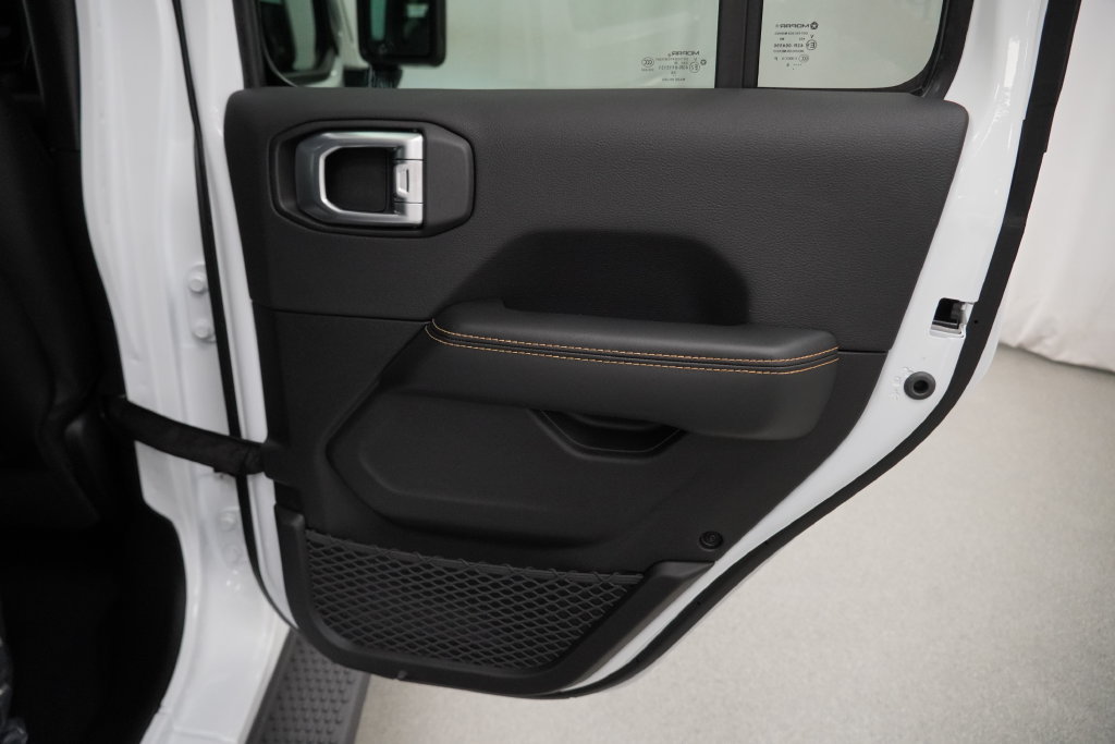 New 2026 Jeep Wrangler Unlimited Sahara AWD/4WD image 32