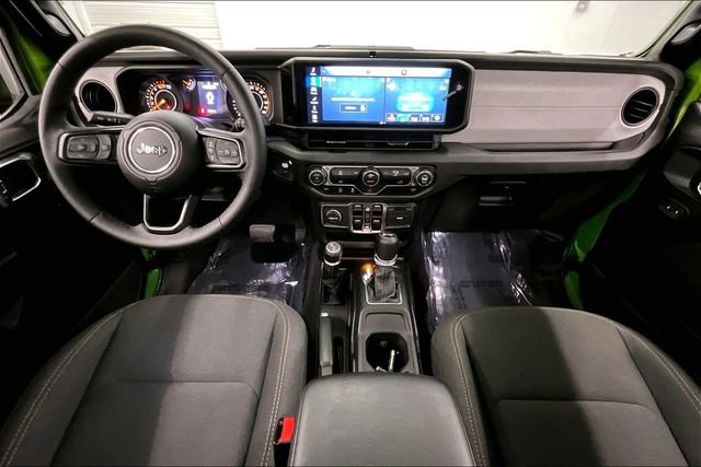 Used 2025 Jeep Wrangler Sport S image 15