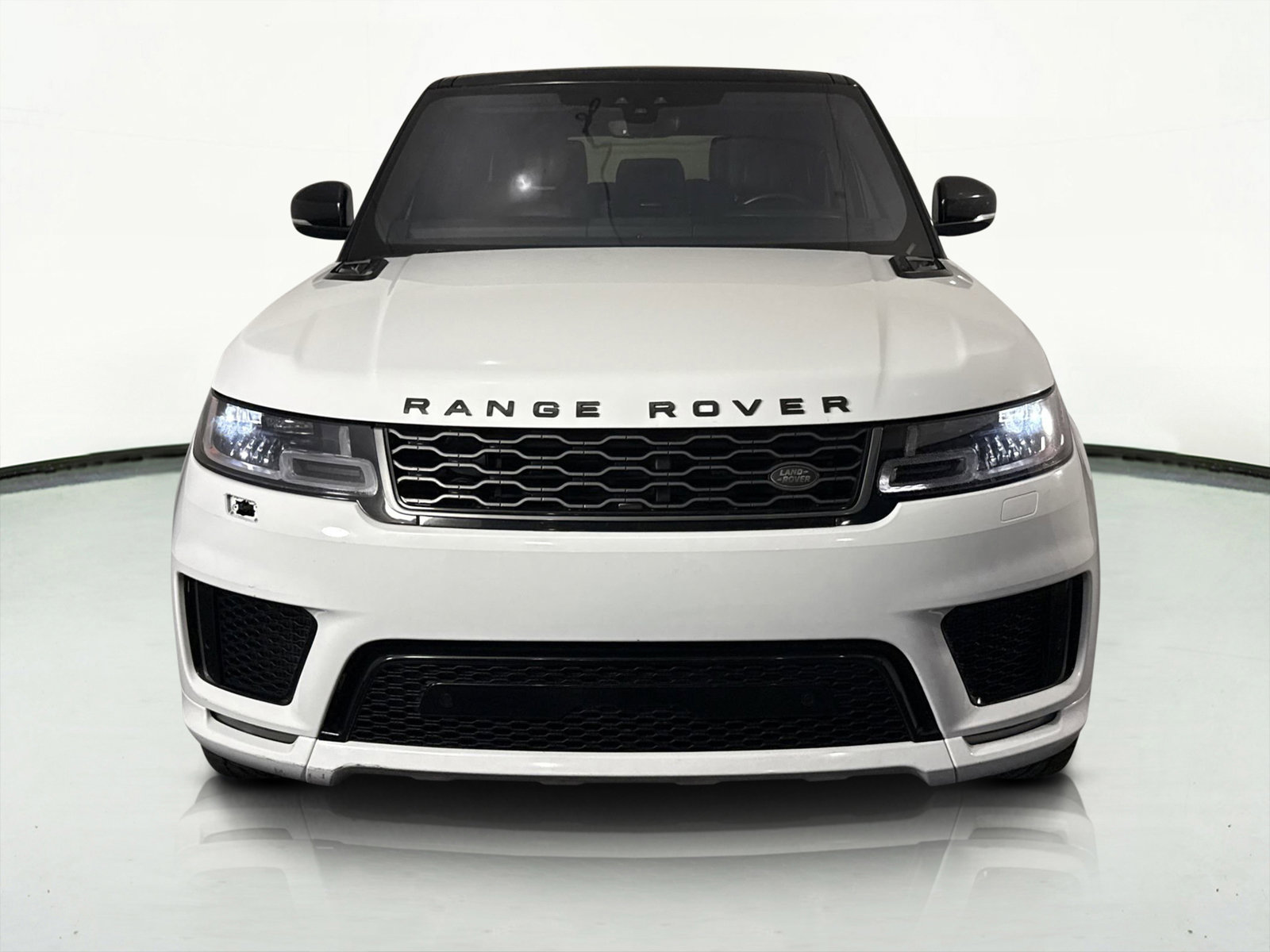 Used 2020 Land Rover Range Rover Sport HSE Dynamic image 3