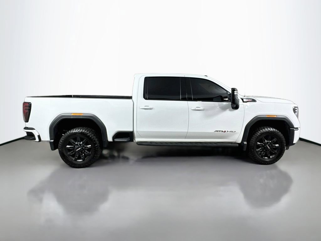 Used 2024 GMC Sierra 2500 AT4 w/ AT4 Premium Plus Package AWD/4WD image 4