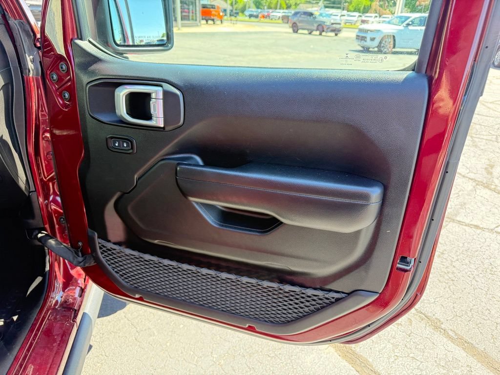 Used 2021 Jeep Gladiator Sport AWD/4WD image 22
