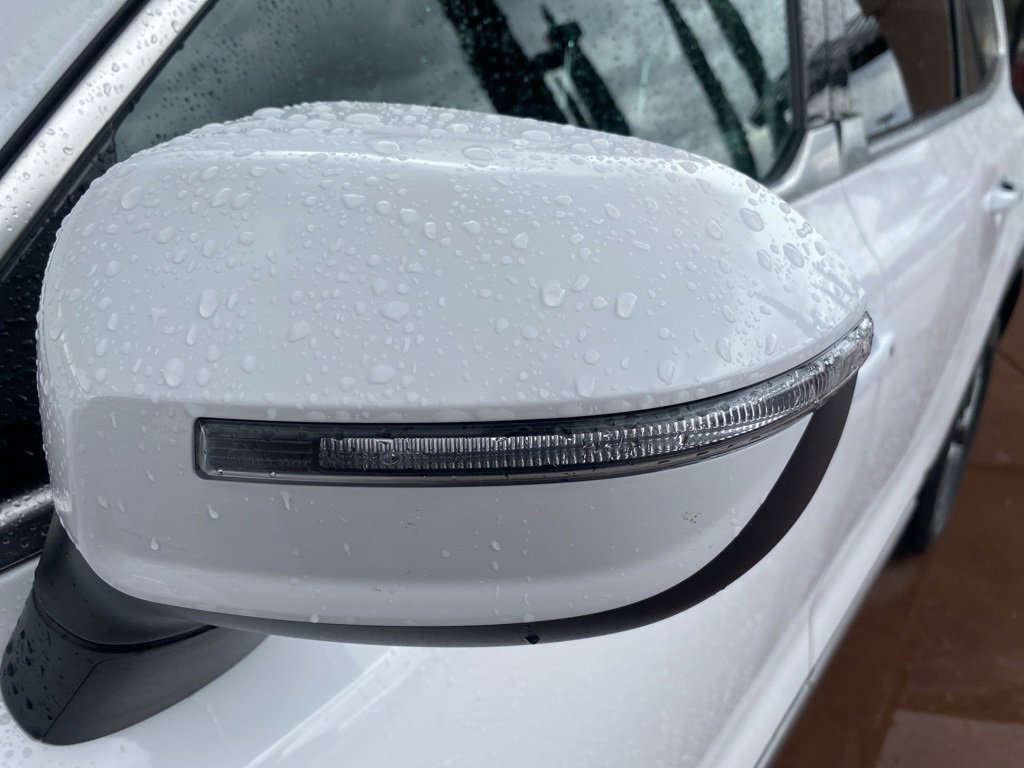 Used 2023 Kia Telluride LX image 4