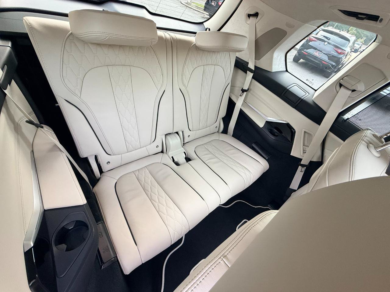 Used 2022 BMW ALPINA XB7 AWD/4WD image 15