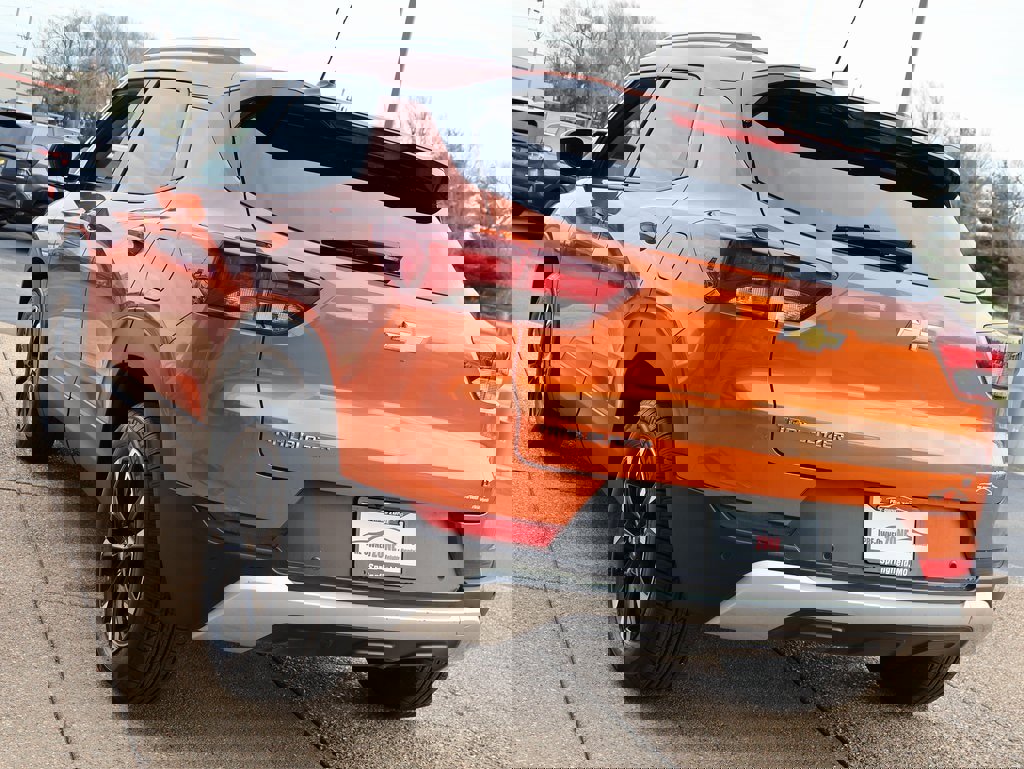 Used 2022 Chevrolet TrailBlazer LT w/ Driver Confidence Package image 4