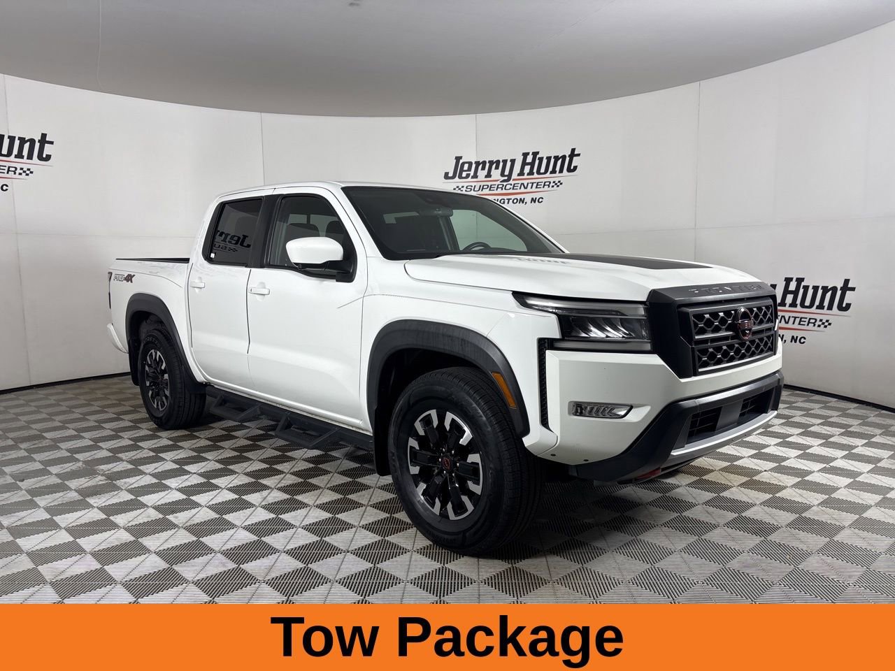 Used 2022 Nissan Frontier PRO-4X image 4