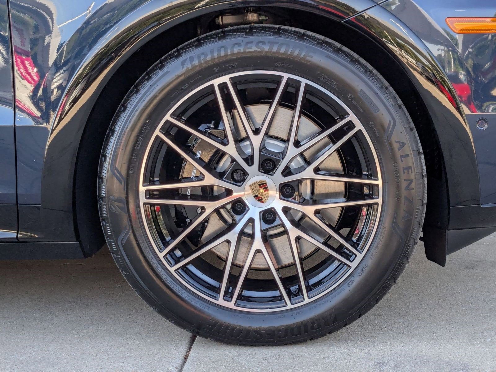 New 2026 Porsche Cayenne GTS image 27