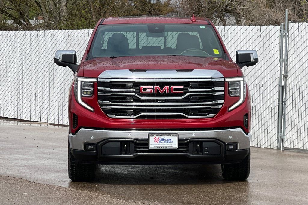 New 2026 GMC Sierra 1500 SLT image 6