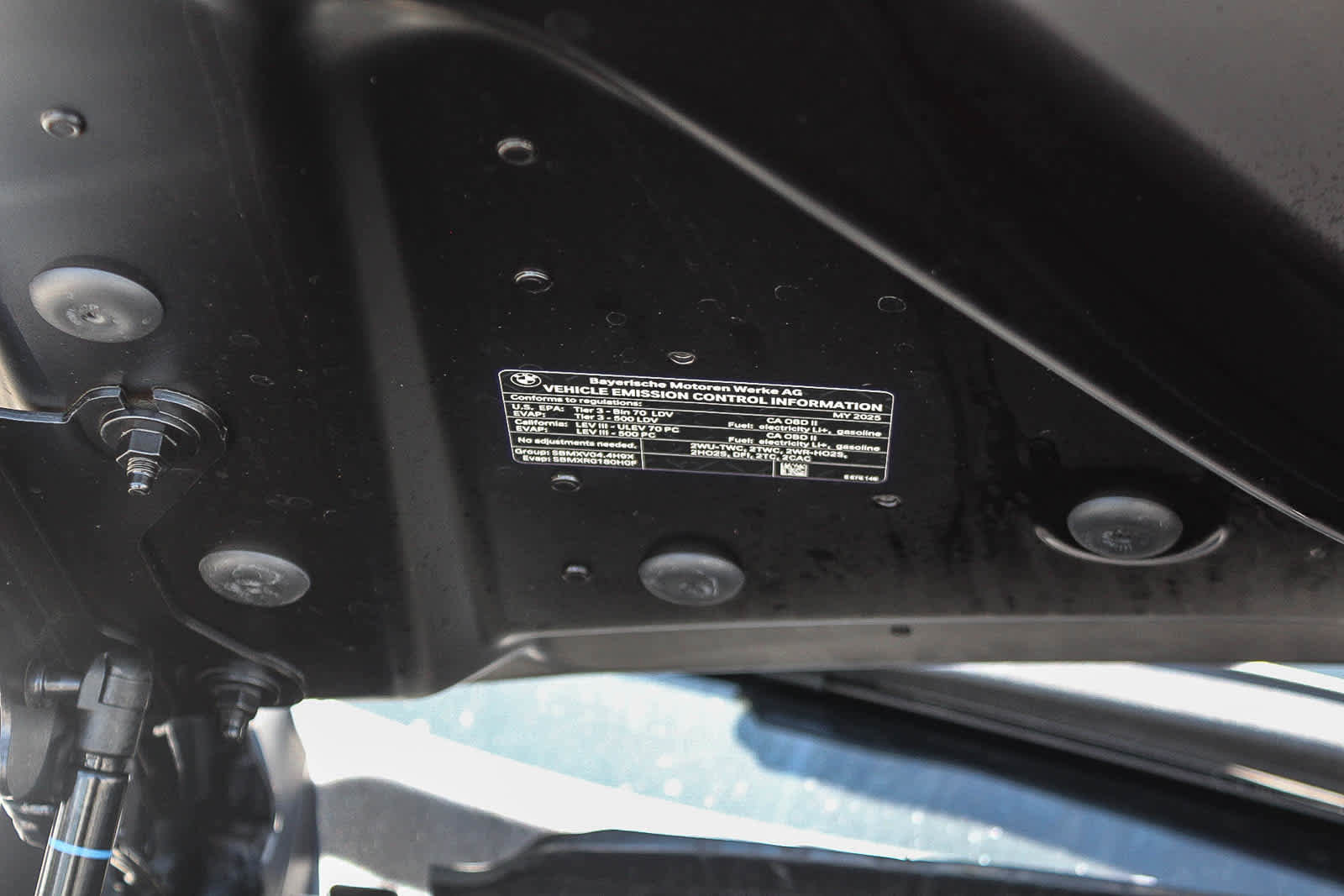 Used 2025 BMW M5 w/ Carbon Package image 39