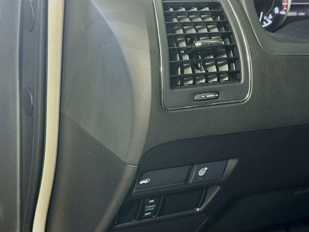 Used 2021 Nissan Armada SL w/ Captain's Chairs Package RWD image 10