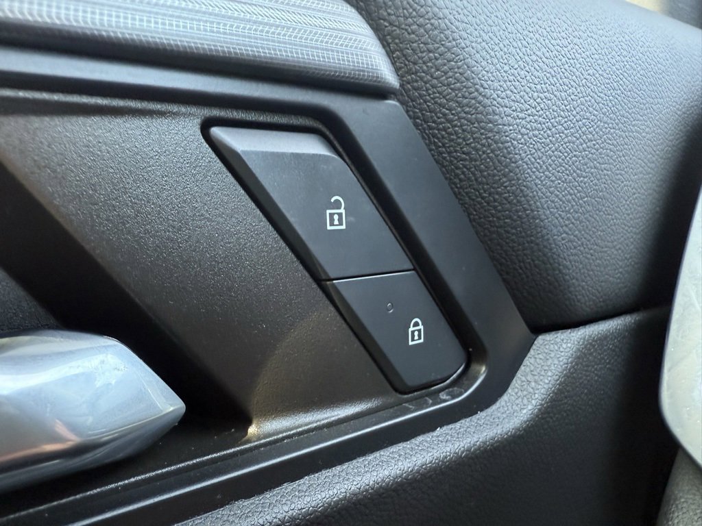 Used 2024 GMC Acadia Elevation image 22