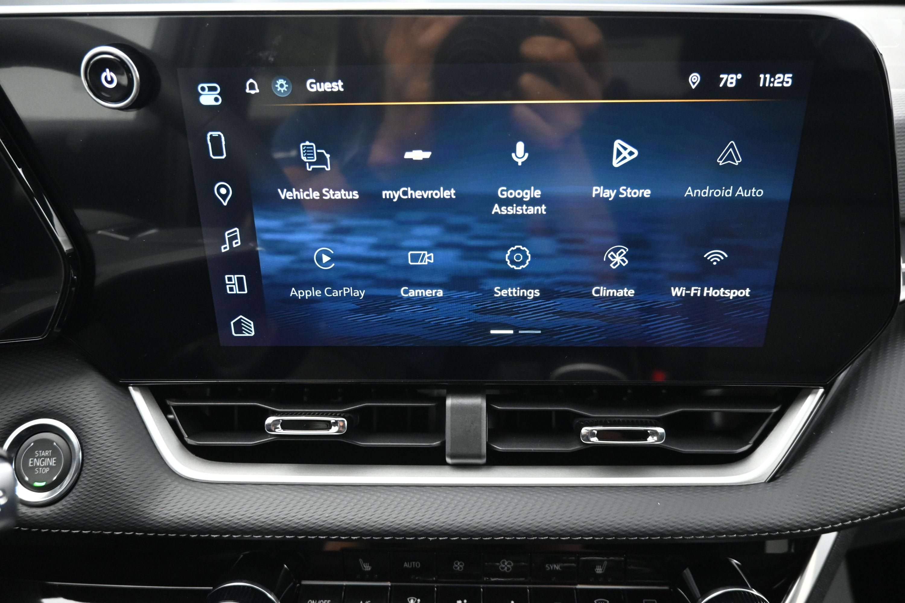 New 2027 Chevrolet Equinox LT w/ Convenience Package II FWD image 16
