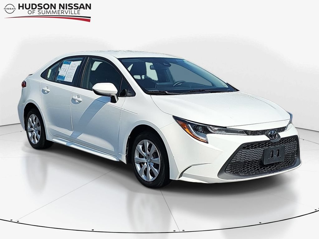 Used 2021 Toyota Corolla LE FWD image 1