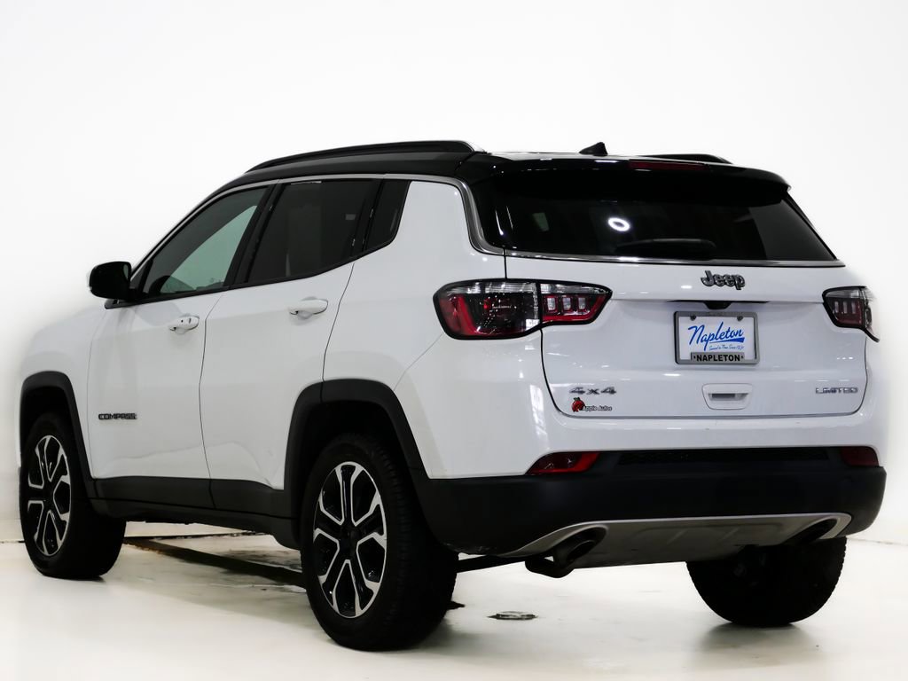 Used 2023 Jeep Compass Limited w/ Sun and Sound Group AWD/4WD image 9