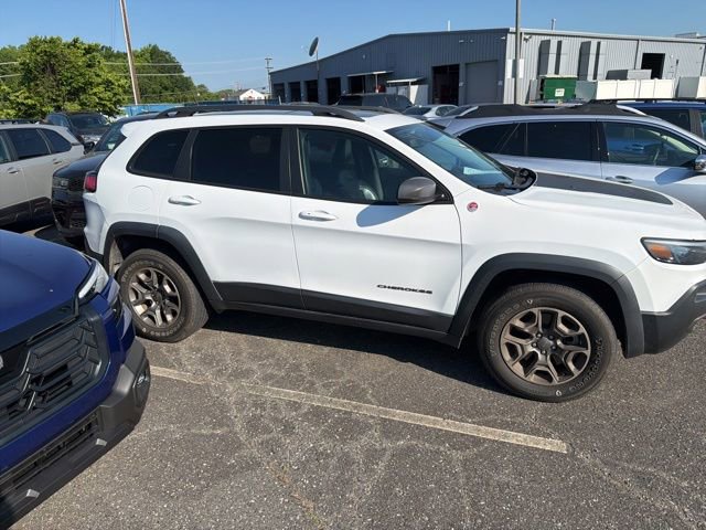 Used 2021 Jeep Cherokee Trailhawk w/ Sun, Sound & Nav Group AWD/4WD image 4