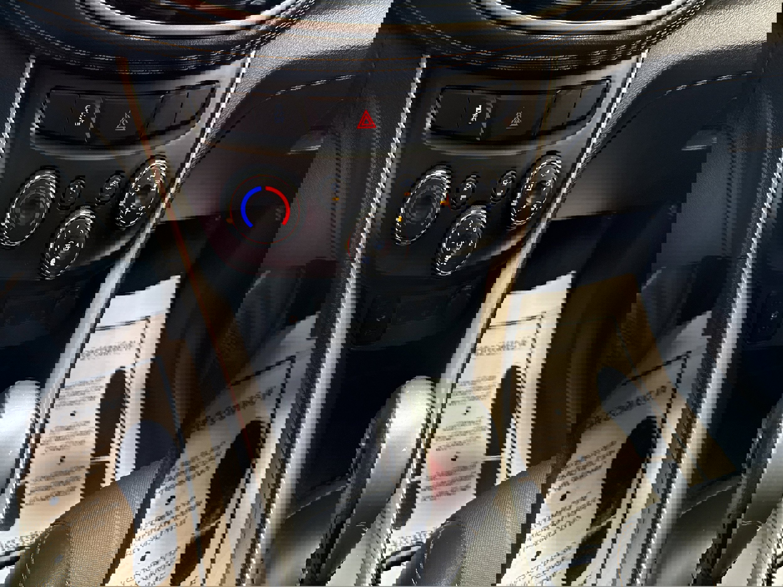 Used 2018 Chevrolet Trax LT w/ LT Convenience Package AWD/4WD image 39