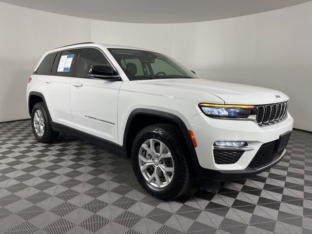 Used 2023 Jeep Grand Cherokee Limited image 2