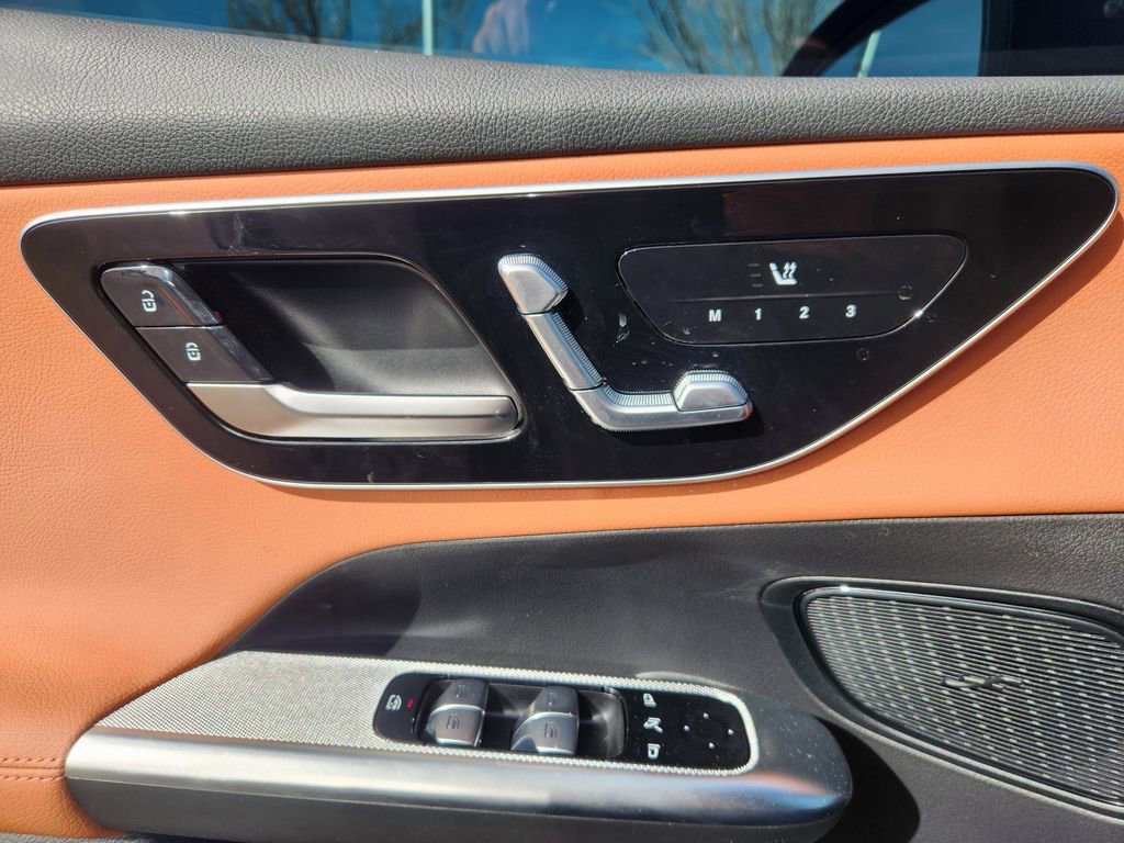 Used 2026 Mercedes-Benz GLC 300 4MATIC image 17