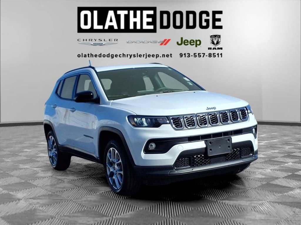 Certified 2024 Jeep Compass Latitude image 29