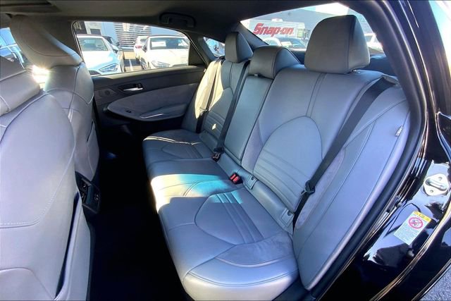 Used 2019 Toyota Avalon XSE image 17