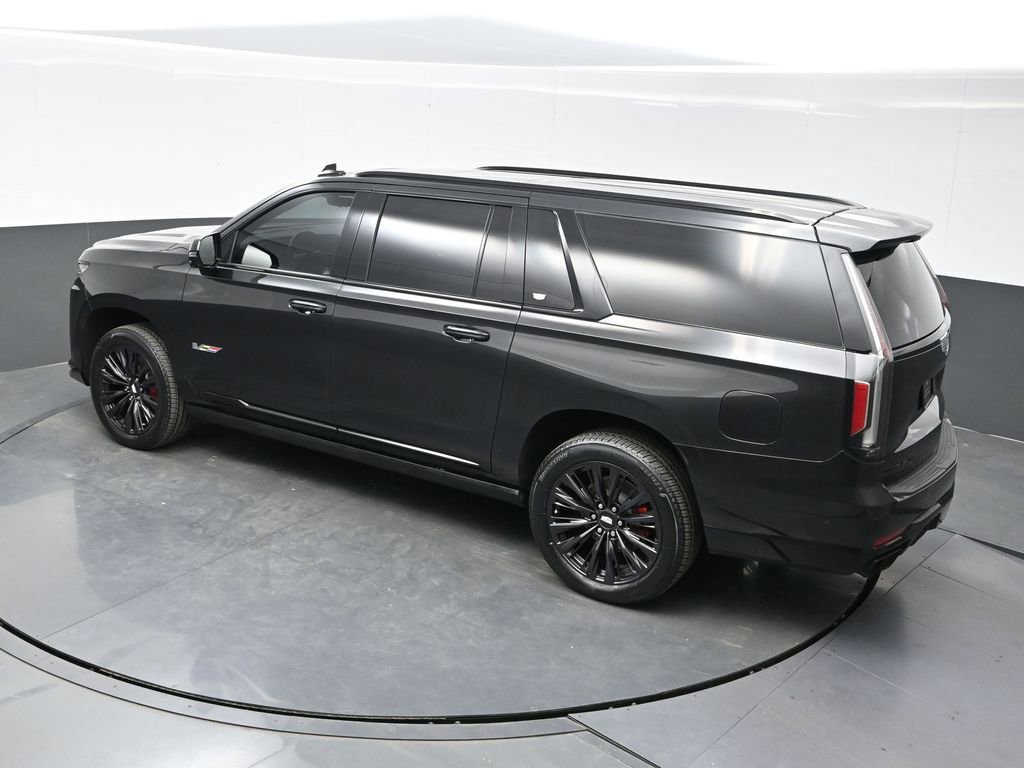 Certified 2024 Cadillac Escalade ESV V w/ LPO, ONYX Package AWD/4WD image 35